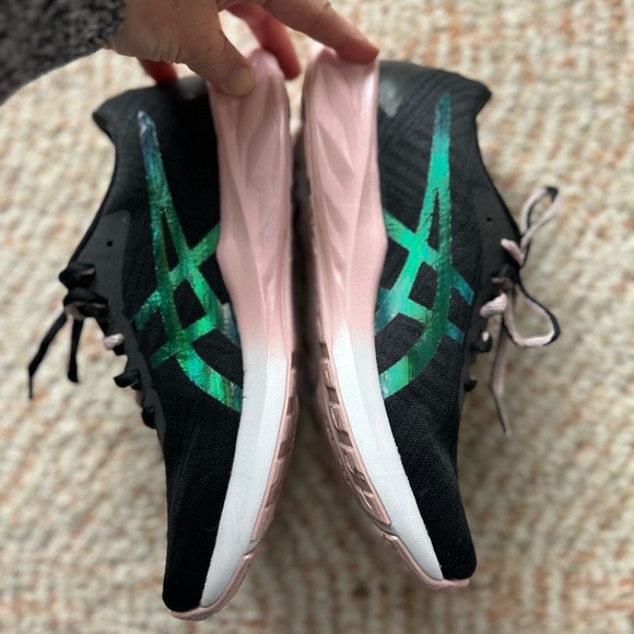 ASICS sneakers almost new! - Picture 6 of 10